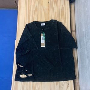 Noisy May acid wash distressed tee